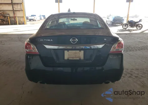 2015 Nissan Altima 2.5 из США, поврежденный, VIN 1N4AL3AP7FN872542